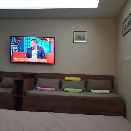 - Zevs 200m Od Centra Daire *